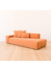 sofa-urbano-terracota-ambientado-vista-lateral