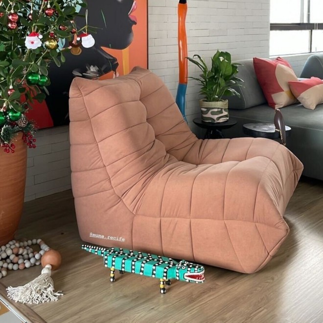sofa-modular-poltrona-togo-rosa-ambientado