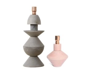 conjunto-de-1-vaso-castiçal-valentim-pequeno-rosa-e-1-vaso-castical-valentim-grande-cinza